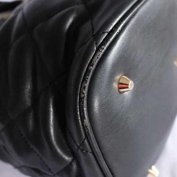 Deux Lux Women's Black Quilted Casual Zipper Lined Hand Cross Body Pocket Bag - Picture 10 of 16